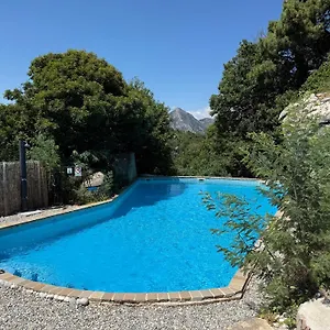 Domaine Le Rocher D Argent Avec Piscine Exterieur ,jacuzzi Interieur Et Salle De Jeux Berre-des-Alpes